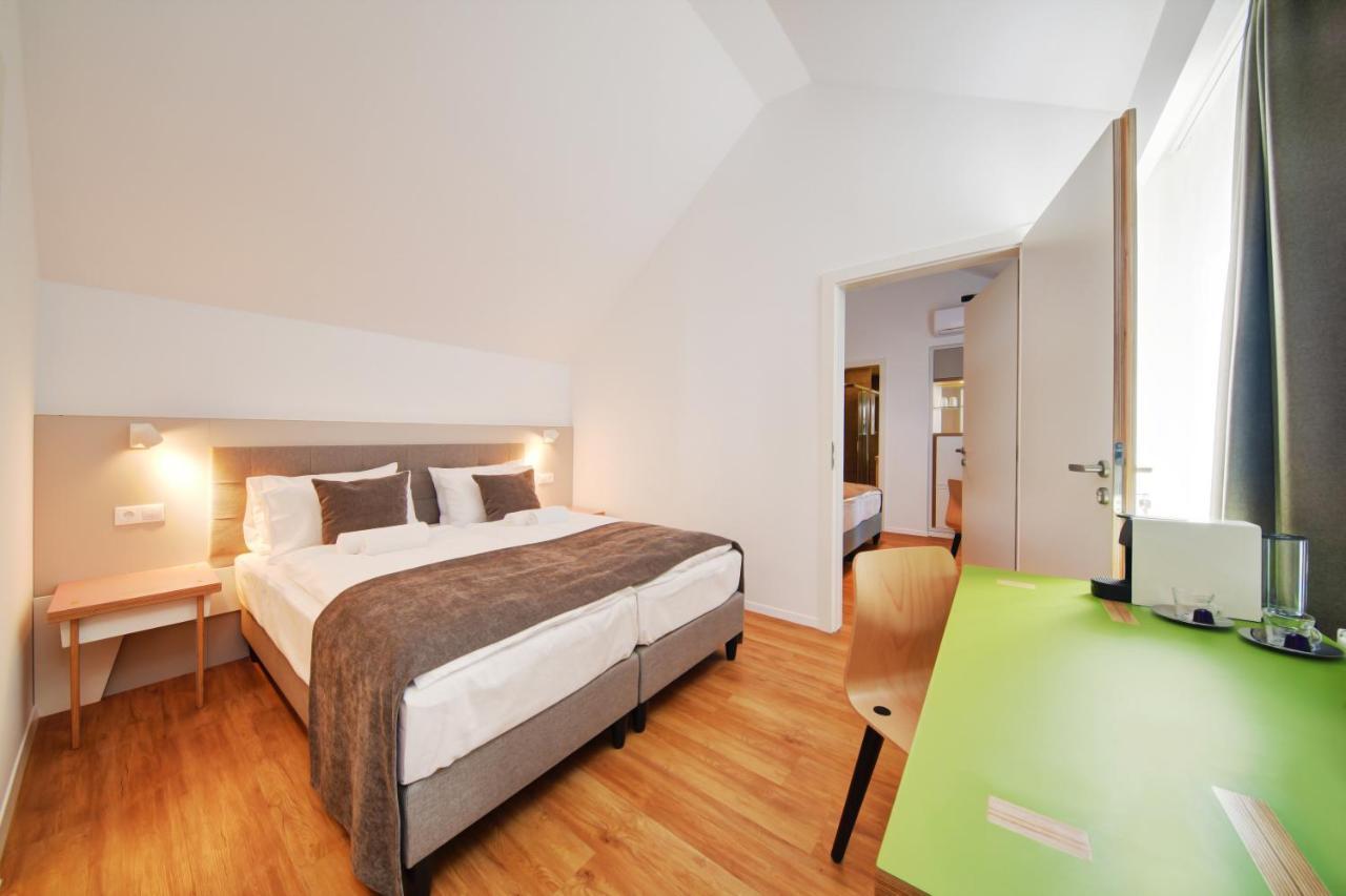 Fekete Sas Motel Estergon Dış mekan fotoğraf