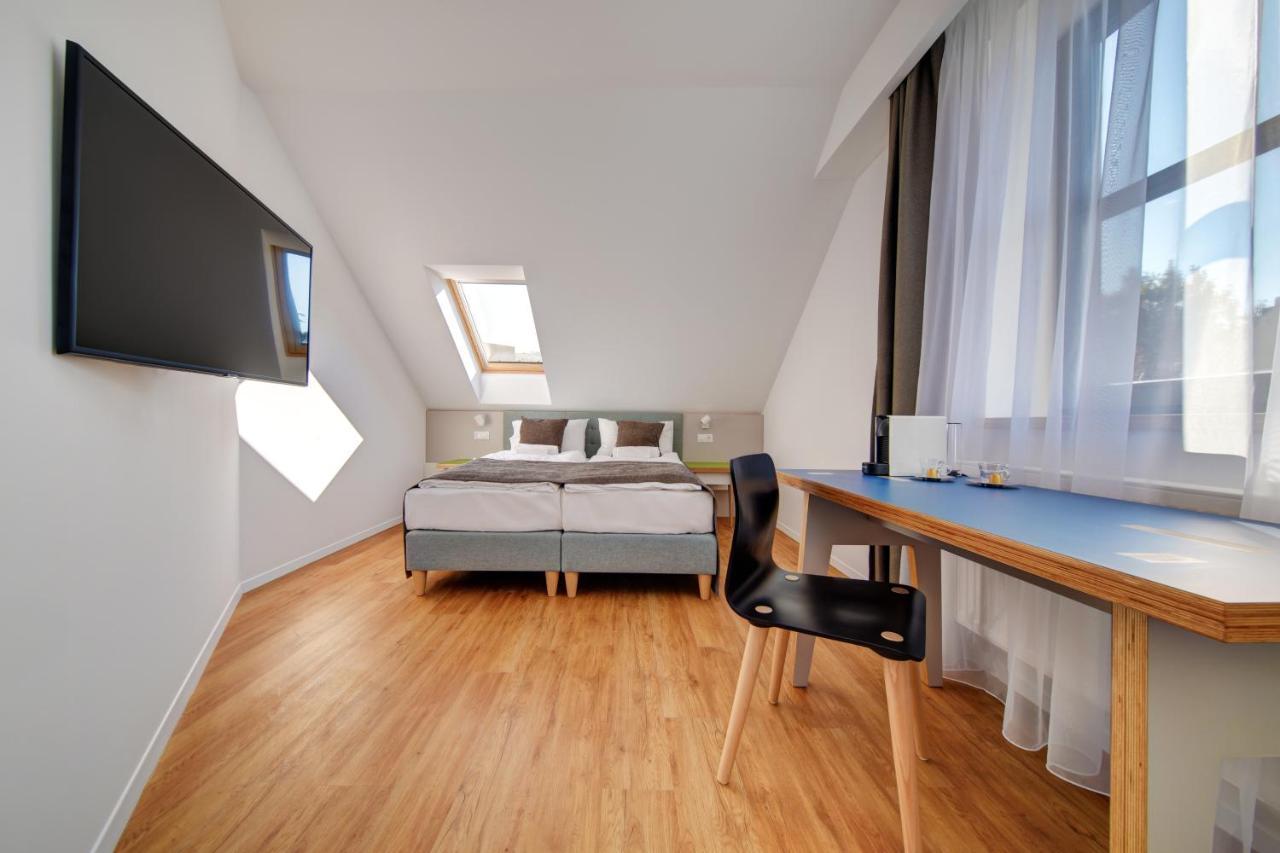 Fekete Sas Motel Estergon Dış mekan fotoğraf